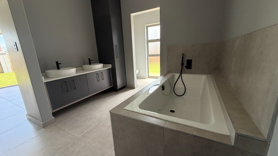  Bedroom Property for Sale in Vyfhoek A H North West